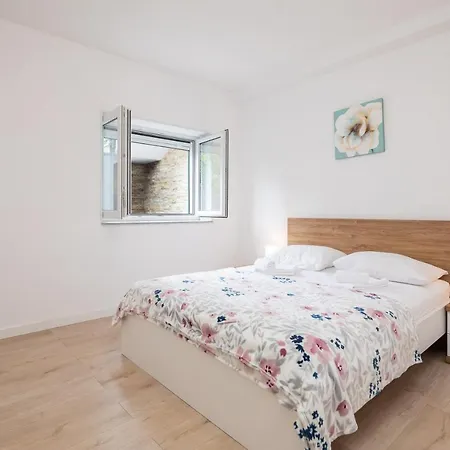 Apartman Prestige Jesenice (Split-Dalmatia)