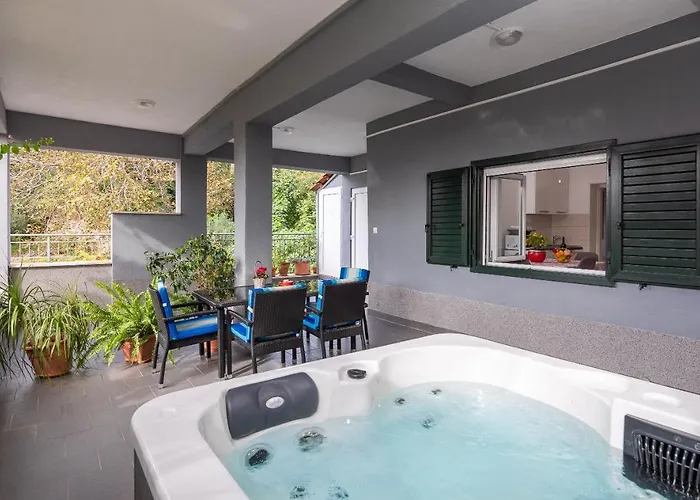 Prestige * Jesenice (Split-Dalmatia)