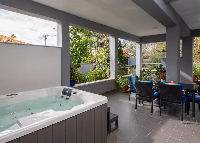 Prestige * Jesenice (Split-Dalmatia)