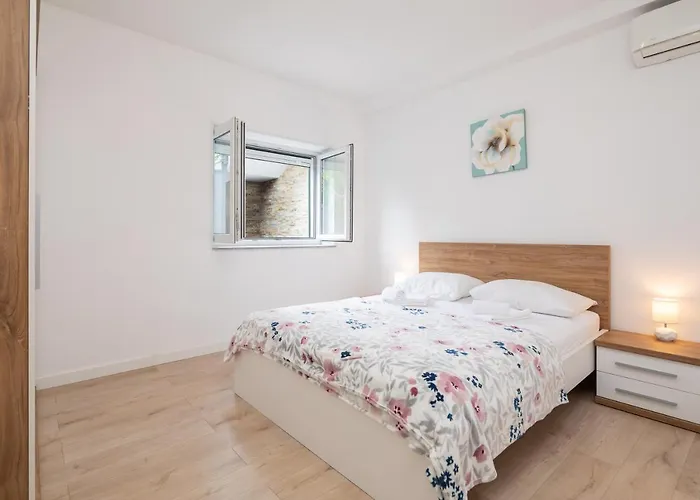 Lägenhet Prestige Jesenice (Split-Dalmatia)